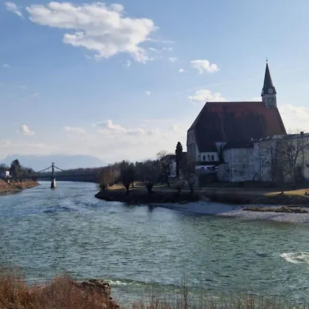 - Gustostueckerl Im Zentrum Von Oberndorf Oberndorf bei Salzburg